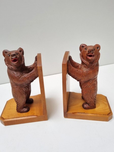 Houten-Beren-boekensteunen-Brienz-black-forest-bear-woodcarving-bookends-Geschwister Sarbach-Bookends-Switzerland